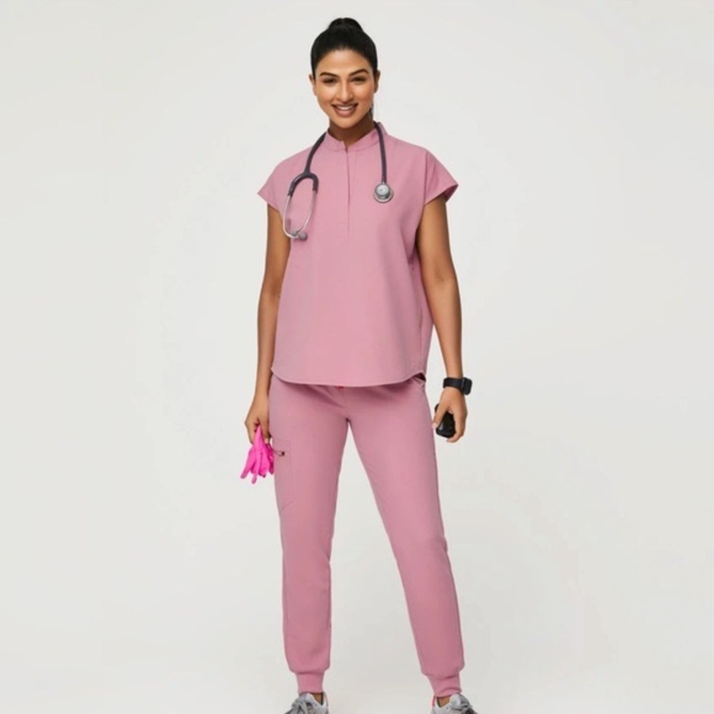 Chalk pink Rafaela figs top